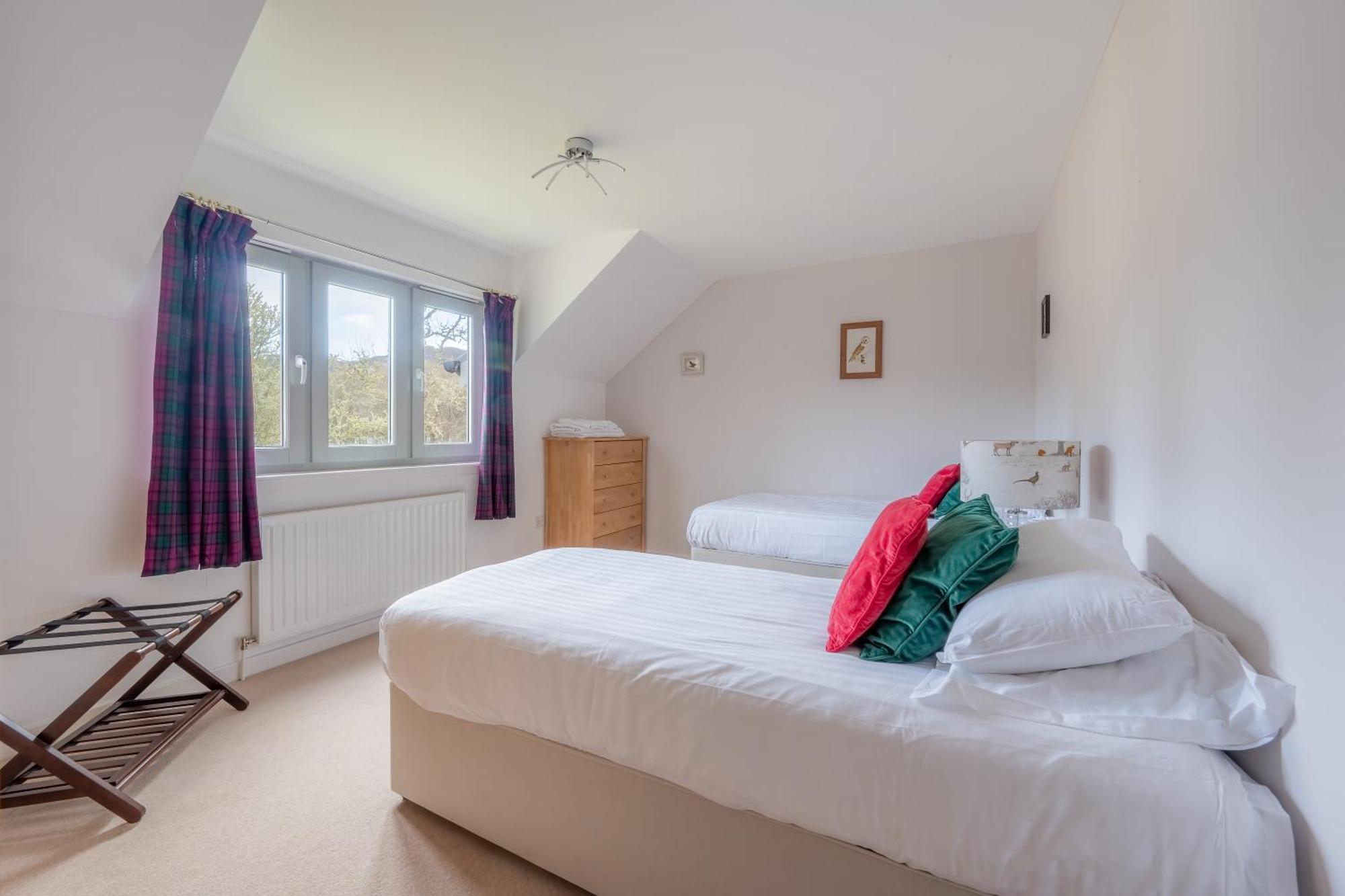 Abbey Holidays Loch Ness Luxury Self Catering 2 Bedroom Cottages Форт Аугустус Номер фото